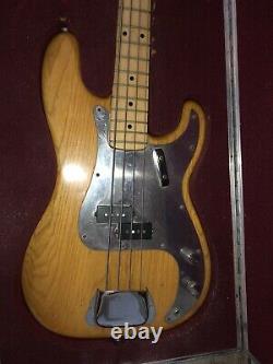 1976 Fender P Precision bass vintage, natural Fitted Road Case Original