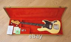 1989 Fender American Vintage'62 Jazz Bass Stack Knob Olympic White, Case & Tags