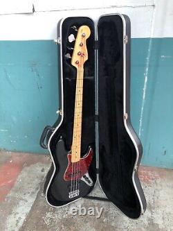 2001 USA Fender Jazz Bass includes Fender Hard Case