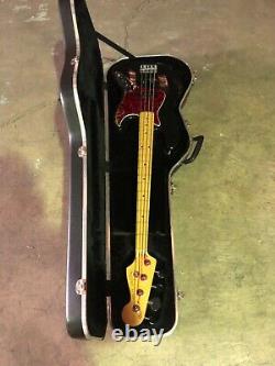 2001 USA Fender Jazz Bass includes Fender Hard Case