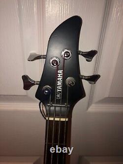 2004 Yamaha RBX270F Fretless Bass in Black Reasonable condition plays well