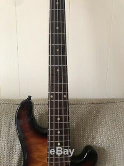 2006 Lakland Deluxe 55-94 5-String Electric Bass Guitar. 8.8 Pounds! Quilt Top