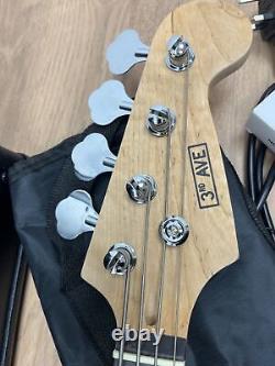 3rd Avenue Full Size 4/4 Electric Bass Guitar Beginner Pack Kit XF204ABKPK