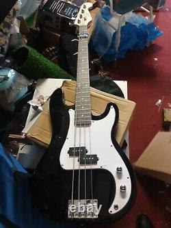 3rd Avenue Full Size 4/4 Electric Bass Guitar With Amplifier NEW MINOR DEFECT