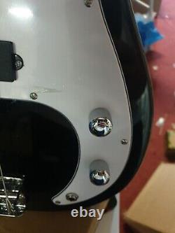3rd Avenue Full Size 4/4 Electric Bass Guitar With Amplifier NEW MINOR DEFECT