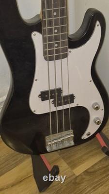 4-String Electric Bass Guitar