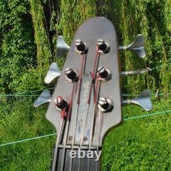 6 String fretless bass guitar by João Gravina Brazilian Luthier