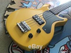 ANTORIA NEW MODEL SHORT SCALE BASS GUITAR New Yorker Les Paul Junior + Case