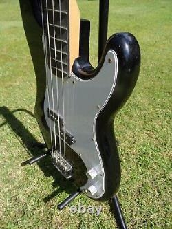 A Rockjam Bass Electric Guitar 4 String