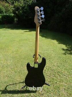 A Rockjam Bass Electric Guitar 4 String