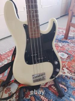Aria Pro II Four String Bass Guitar With AMP