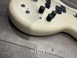 Aria Pro II Fretless Bass Guitar'the Cat Series' Circa 1980