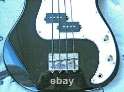 BASS GUITAR Short Scale and 15W Amp Pack. Collect only from TD12SU area