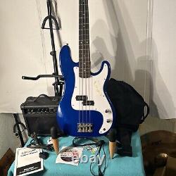 Bass guitar plus amp Pac Encore (BLUE E4 DAM)