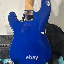 Bass guitar plus amp Pac Encore (BLUE E4 DAM)