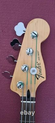 Black and White Fender Fretless Jazz Bass Made In Mexico With Fender Gig Bag