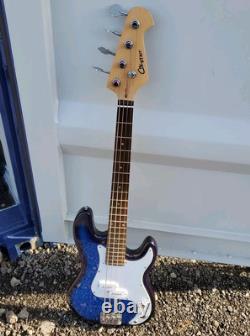 Cheetah 4 String Bass Guitar. Midnight Blue, Split Coil Pickups. Great Beginners