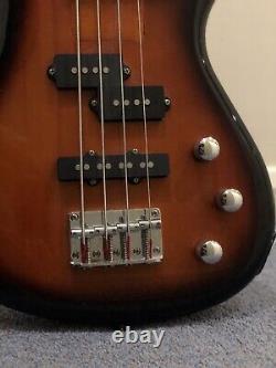 Chord 4 String CCB90 Electric Bass Guitar Sunburst