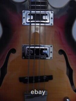 Chowny CHB-1 Semi-Hollow Short Scale Bass, SunBurst with Atherton Pro Gig Bag