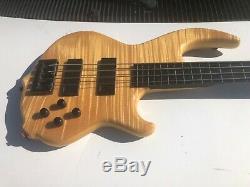 Conklin GT4 GrooveTools Fretless Electric Bass Guitar