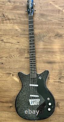Danelectro DC59 Bass Guitar Black Short Scale with hard Case Excellent Condition