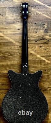 Danelectro DC59 Bass Guitar Black Short Scale with hard Case Excellent Condition