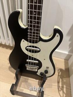 Danelectro bass- Dano 63