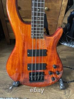 Dean Edge 4 Bass Guitar And Vox Pathfinder Amplifier