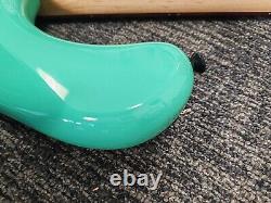 Dean Jon Lawhon Hillsboro II Active Bass Guitar Sea Foam Green Free UK Shipping