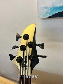 Electric Active Bass Guitar Yamaha RBX-374 + Matching Silver Hard case