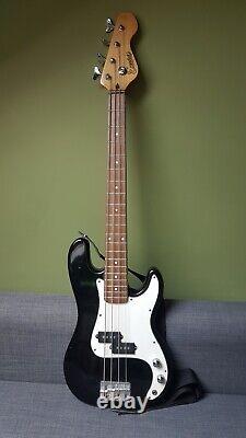 Encore Bass Guitar 7/8 Size Short Scale Black with Sub Zero V35B Amp