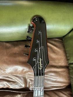 Epiphone Thunderbird Bass 2000 Year Cased