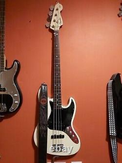 Fender Aerodyne Jazz Bass Guitar