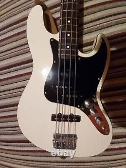 Fender Aerodyne Jazz Bass Guitar