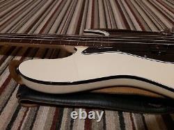 Fender Aerodyne Jazz Bass Guitar