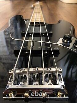 Fender American Deluxe Jazz Bass Active-Passive & Hiscox Hardcase