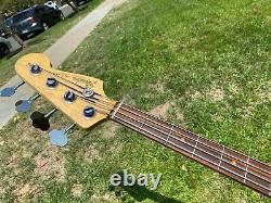 Fender American USA Original'60s Jazz Bass Candy Apple Red