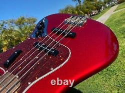Fender American USA Original'60s Jazz Bass Candy Apple Red with COA Near MINT