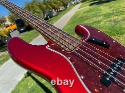 Fender American USA Original'60s Jazz Bass Candy Apple Red with COA Near MINT