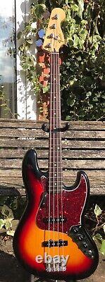 Fender Classic Series 60's Jazz Bass Sunburst