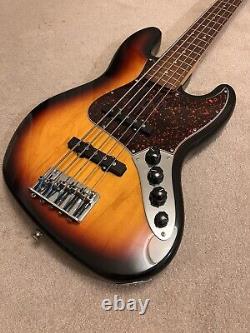 Fender Deluxe Jazz Bass (Mexico) 5 String Bass Guitar Sunburst with Hiscox Case
