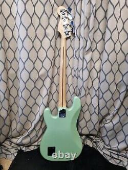 Fender Deluxe Precision Bass Active Surf Green