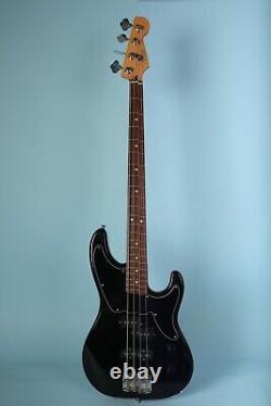 Fender Deluxe Precision Cowpoke Bass Black