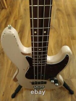 Fender Flea Signature Jazz Bass