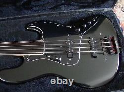 Fender Fretless Jazz Bass 1972 Babicz Bridge Case USA Made