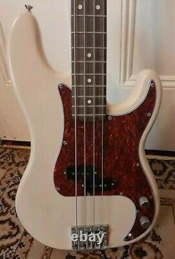 Fender Highway One Precision Bass Guitar Lacquer Finish USA Made FREE P&P