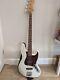 Fender Jazz Bass Mexico, Olympic White With Fender Strap