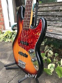 Fender Jazz Bass Sunburst withRosewood fretboard & Stack knob control