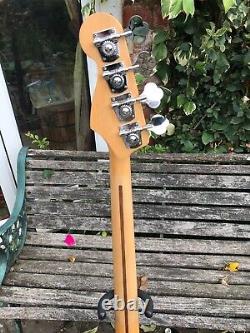 Fender Jazz Bass Sunburst withRosewood fretboard & Stack knob control