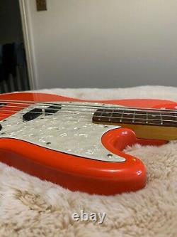 Fender Mustang Bass Guitar Fiesta Red Japanese With Case